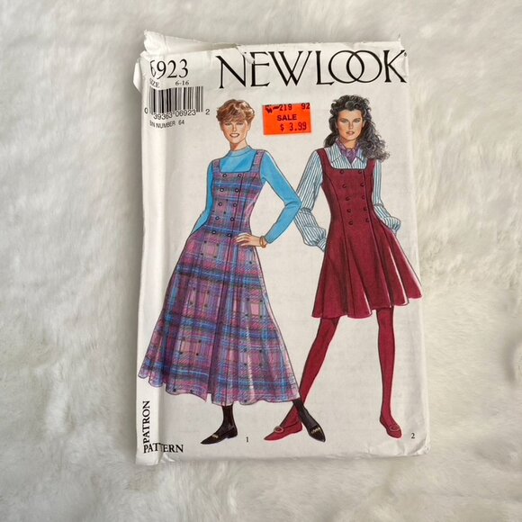 2 New Look Sewing Patterns - Picture 4 of 5